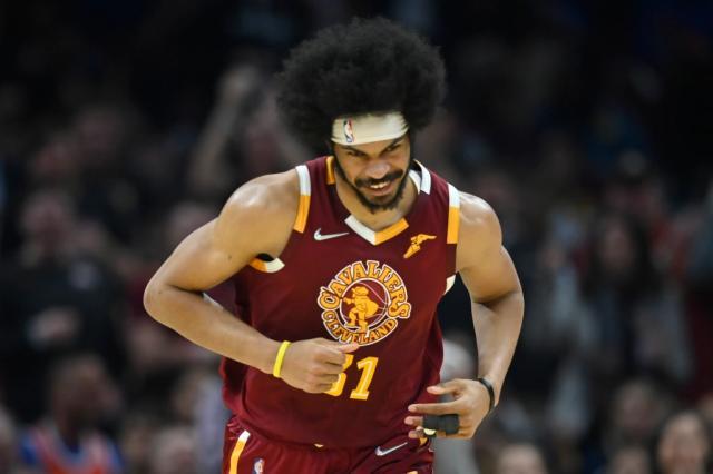 1661753566073076746.jpg USATSI_18096012-2.jpg