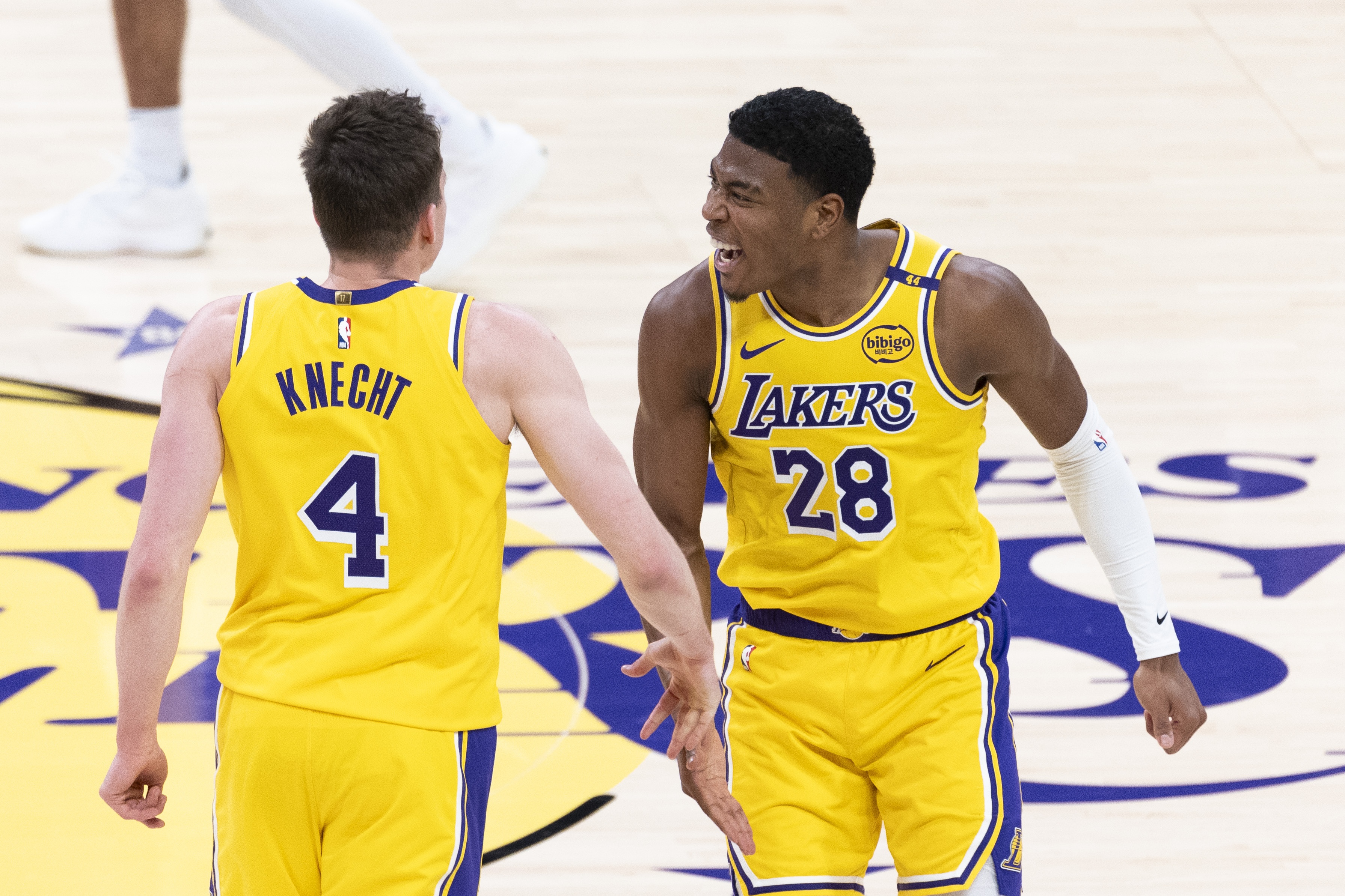 云开体育官网-湖人或送出克内&amp;八村全力追求亨特 嘴哥&amp;库明加&amp;字母也均传出流言